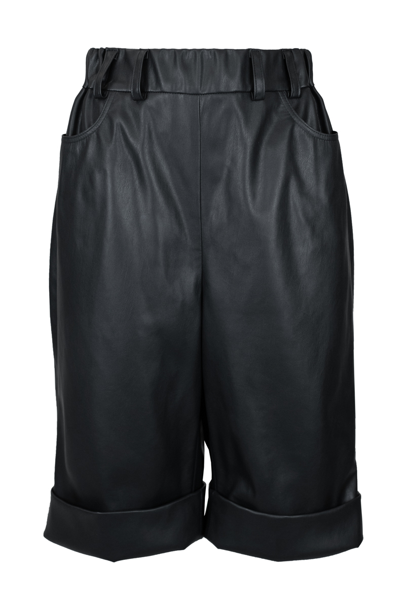 Vegan leather bermuda shorts 